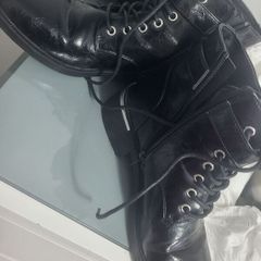 boots size 40