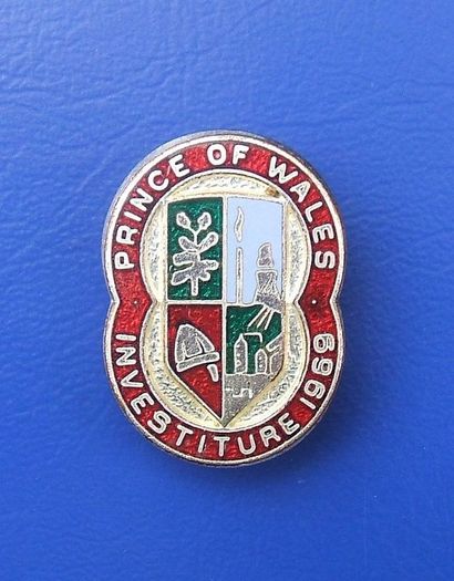 Investiture of the Prince of Wales (now Charles III) - a scarce badge issued by Coedffranc Parish Council (1969)