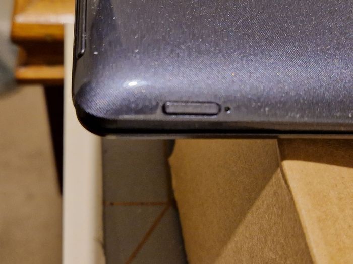 ASUS LaptopTablet CN9935, Windows 8, 2GB Ram 64GB HDD, Intel Atom CPU Z3740 1.33GHz in excellent condition