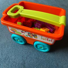 Battat Toys Locbloc Wagon with building blocks