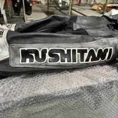 Kushitani two piece leathers size Euro 52