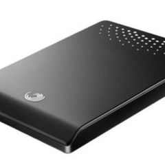 Seagate FreeAgent Go 500GB External Hard Drive 9KW2AH-500