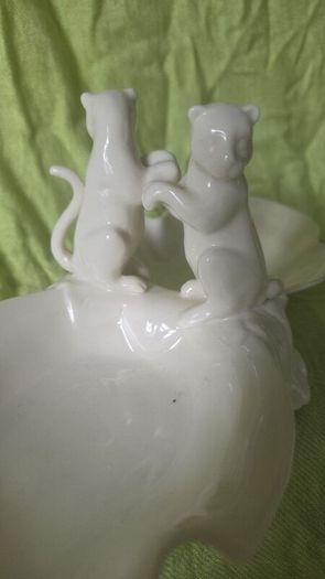 Collectable Porcelain Cats dish