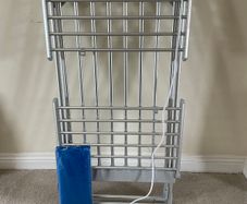 Electric heated clothes airer with cover