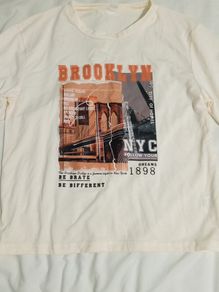 Beige tshirt brooklyn