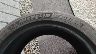 Michelin 235/45 ZR17 97Y Pilot sport 4 set of 2 preftormace tyres
