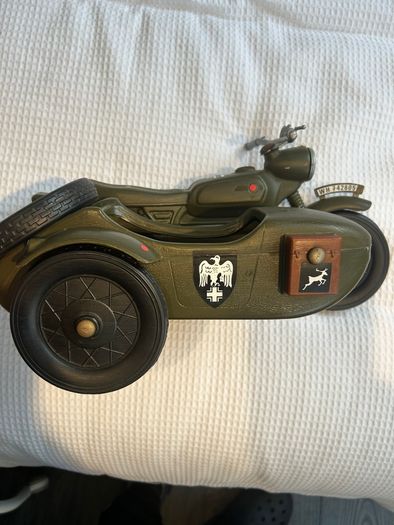 Action man side car bike