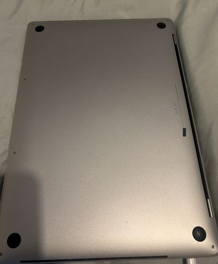 MacBook Pro A2141(16-inch, 2019, Four Thunderbolt 3 ports)