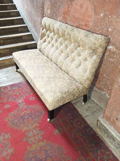 Victorian antique Settee