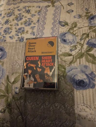 Queen, Sheer Heart Atttack cassette