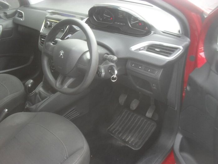 1 Year Warranty Peugeot 208 2017