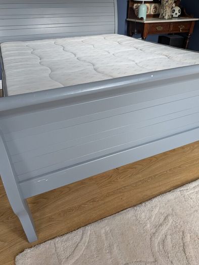 King size 5ft bedframe light grey
