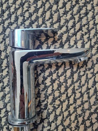 bathroom sink tap