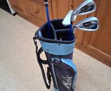 Golf clubs. Junior Set Of Left Handed MacGregor Golf Clubs For 9 To 12 Year Old. Collect In Dublin Or Receive Via Post.