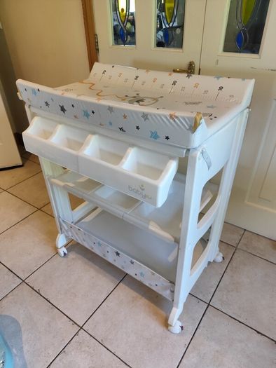 Baby changing table