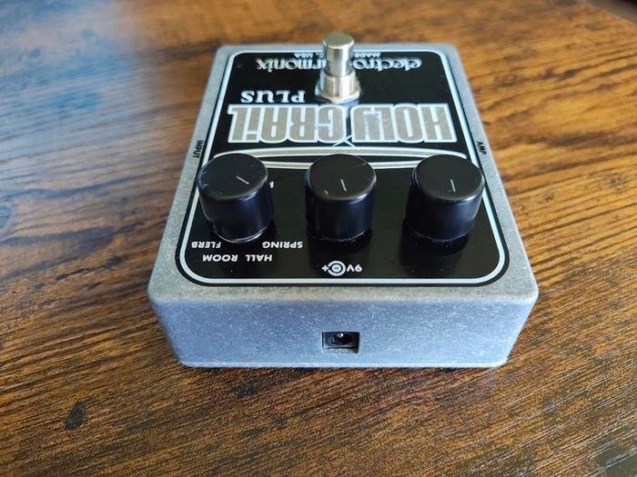 EHX Holy Grail Plus