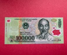 Vietnam. 100,000. Dong. 2018  Pick 122  Polymer Plastic   Uncirculated.