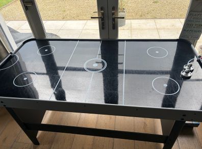 air hockey table