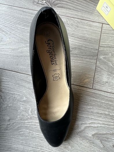 New Look "Gorgeous" Black Leather Court Shoes Size 40 (7)