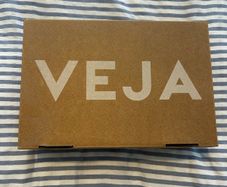 Veja white runners