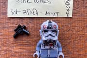 Lego minifigure AT-AT Driver sw0581 - 2014