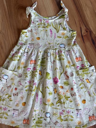 Next dress age 6-7 excellent condition!