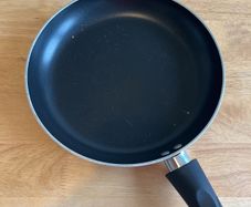 Frying pan
