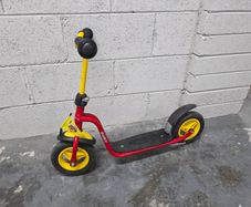 Child scooter