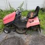Ride on lawn mower Image 2