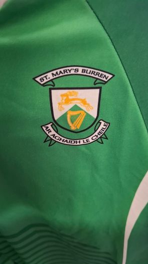 (Tight Fit) Saint Mary's Burren GAA O'Neills Gaelic Football Jersey (Adult Small) FREE POST