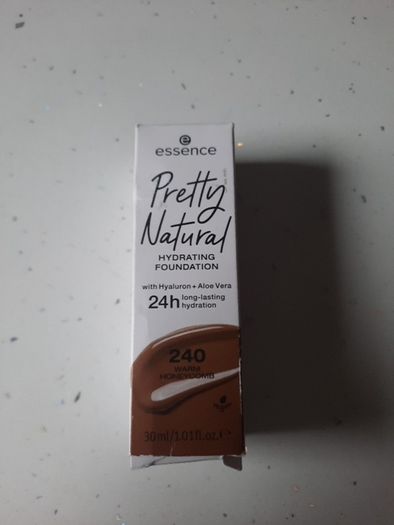 24 hour hydrating foundation