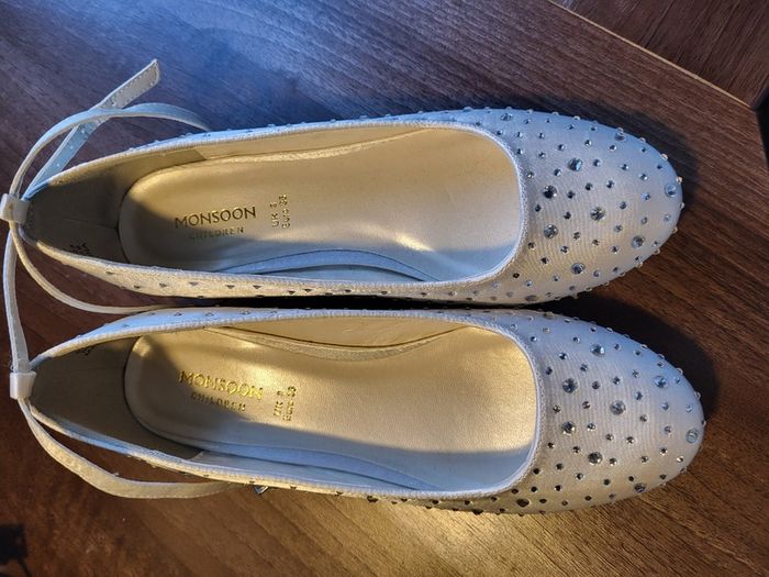 Monsoon Confirmation girl shoes (UK 3/ EU 36)