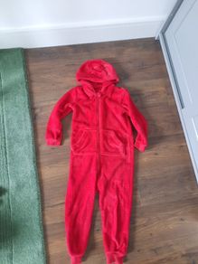 Christmas red pyjama size 7 years