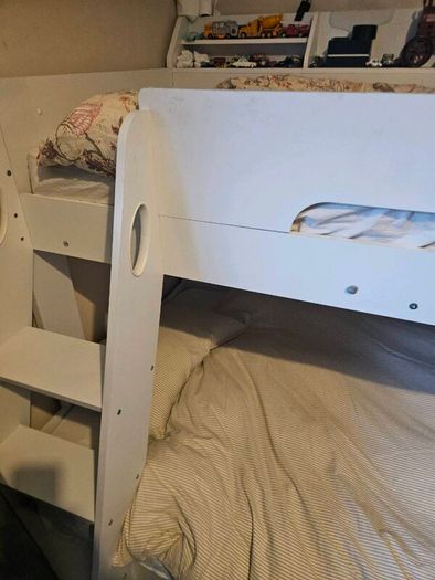 Bunk bed
