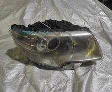 skoda superb II headlight right
