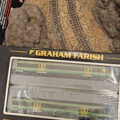 Graham Farish N Gauge 371-426 Class 170/1 Turbostar 2-Car DMU Central Trains