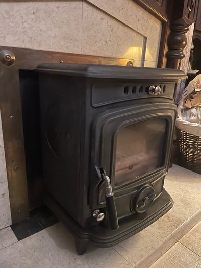 Solid fuel stove