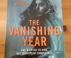 The Vanishing Year. Kate Moretti