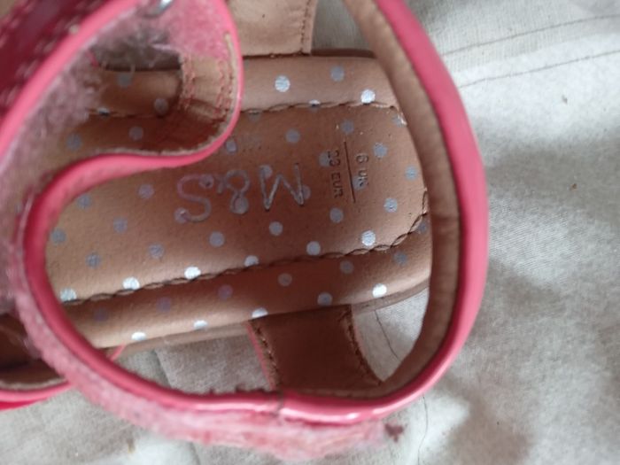 Girls sandals