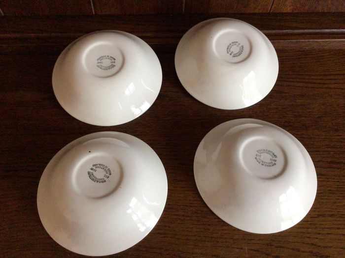 4 Willow pattern cereal bowls