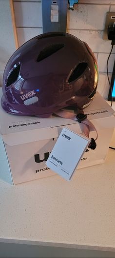 Kids UVEX bike helmet brand new