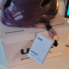 Kids UVEX bike helmet brand new