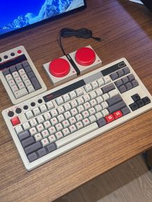 8Bitdo Retro Mechanical Keyboard N Edition - US Layout - Excellent Condition