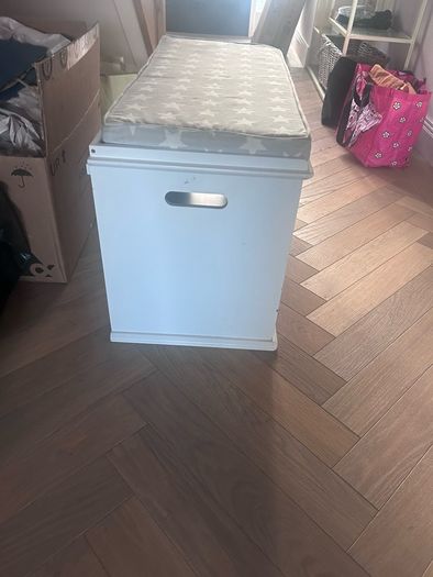 Storage unit