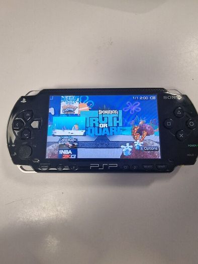 PSP 1003 modded with games