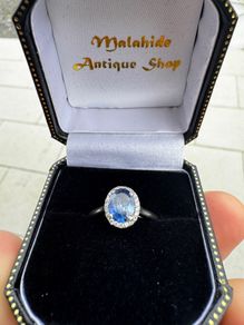Platinum sapphire & dimond cluster ring