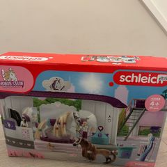 Schleich horse beauty salon NEW