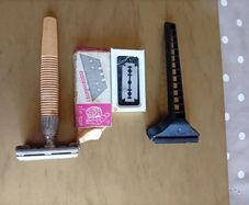 Vintage Gillette Slim Twist Razor & Shaving Bundle