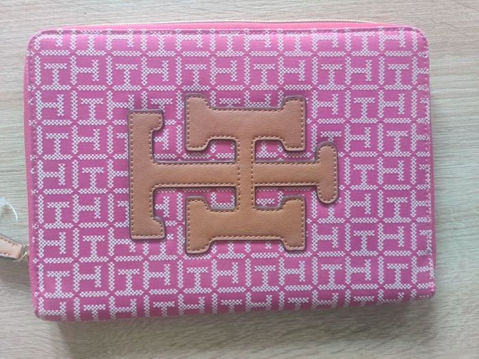 Brand new Tommy Hilfiger IPad 11inch Pink Case cover  Postage included