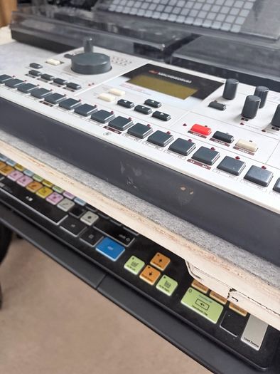 Elektron Machinedrum SPS-1UW+ MKII with Black Faceplate